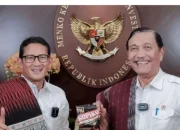 Presiden Jokowi Tunjuk Sandiaga Uno Jadi Menteri Koordinator Bidang Kemaritiman dan Investasi Ad Interim