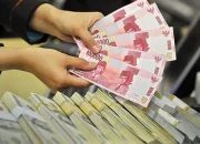 Rupiah Ditutup Menguat 1,02% Menuju Level Rp15.534, Ini Pemicunya