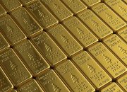 Didorong Pelemahan Dolar AS, Harga Emas Lanjut Menguat
