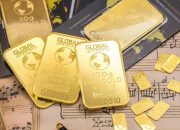 Respons Keputusan The Fed Menahan Suku Bunga, Harga Emas Global Jatuh