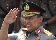 Berhasil Bawa Pulang Pilot Susi Air, Kapolri Ucap Selamat kepada Tim Damai Cartenz